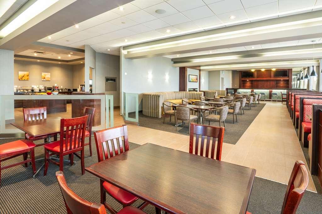 Comfort Inn & Conference Centre Toronto Airport Restaurant photo